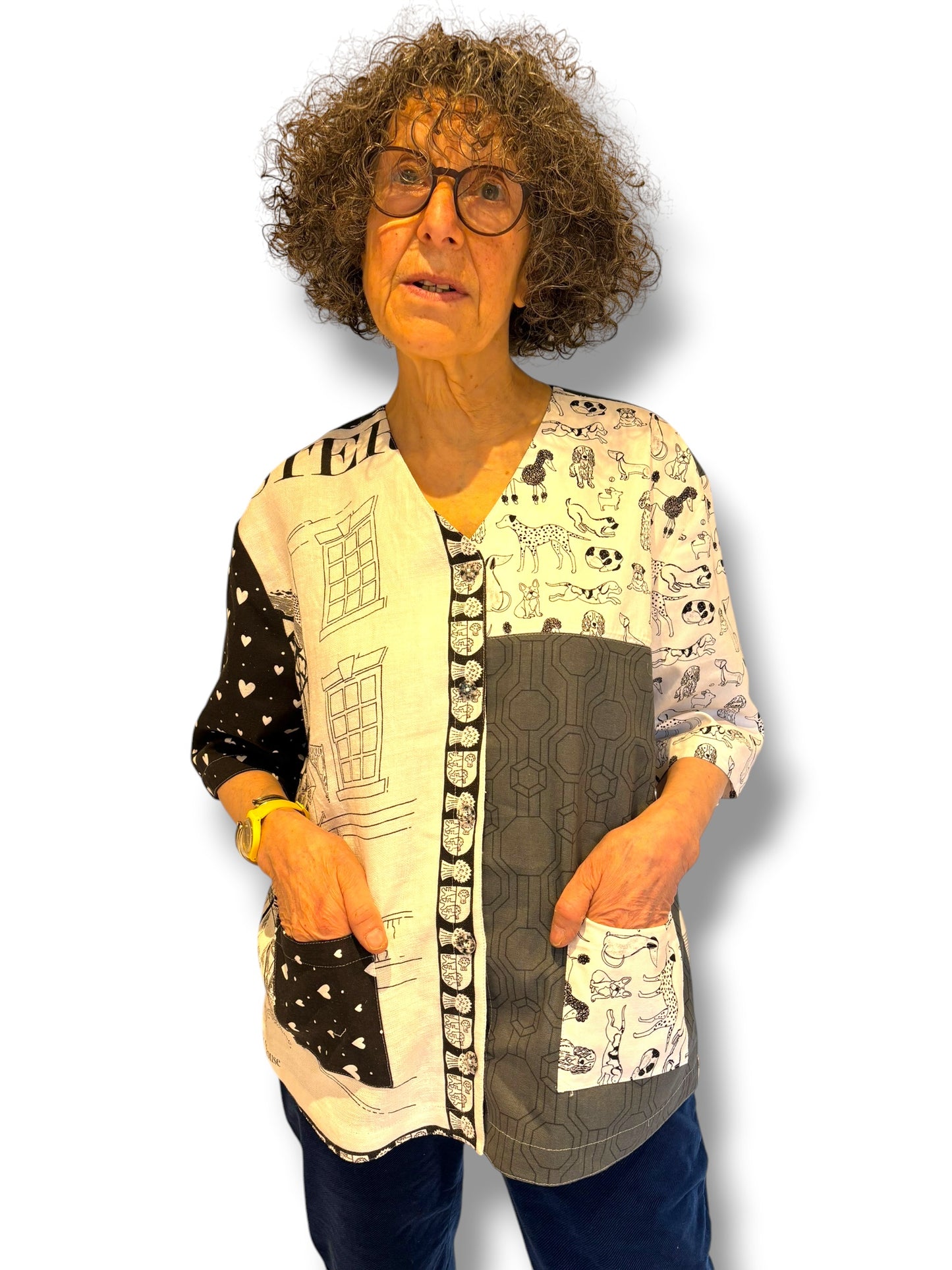 The black and white collarless tea-shirt