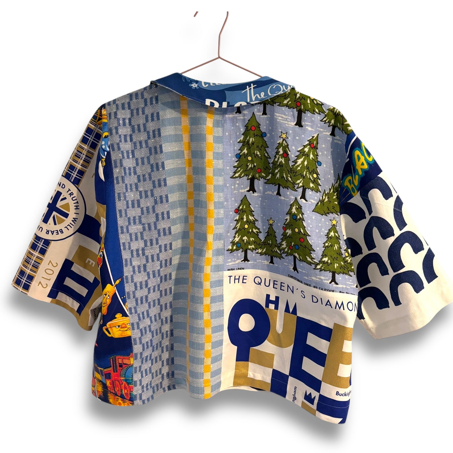 One size tea-shirt “Corgis and Blackpool tower”