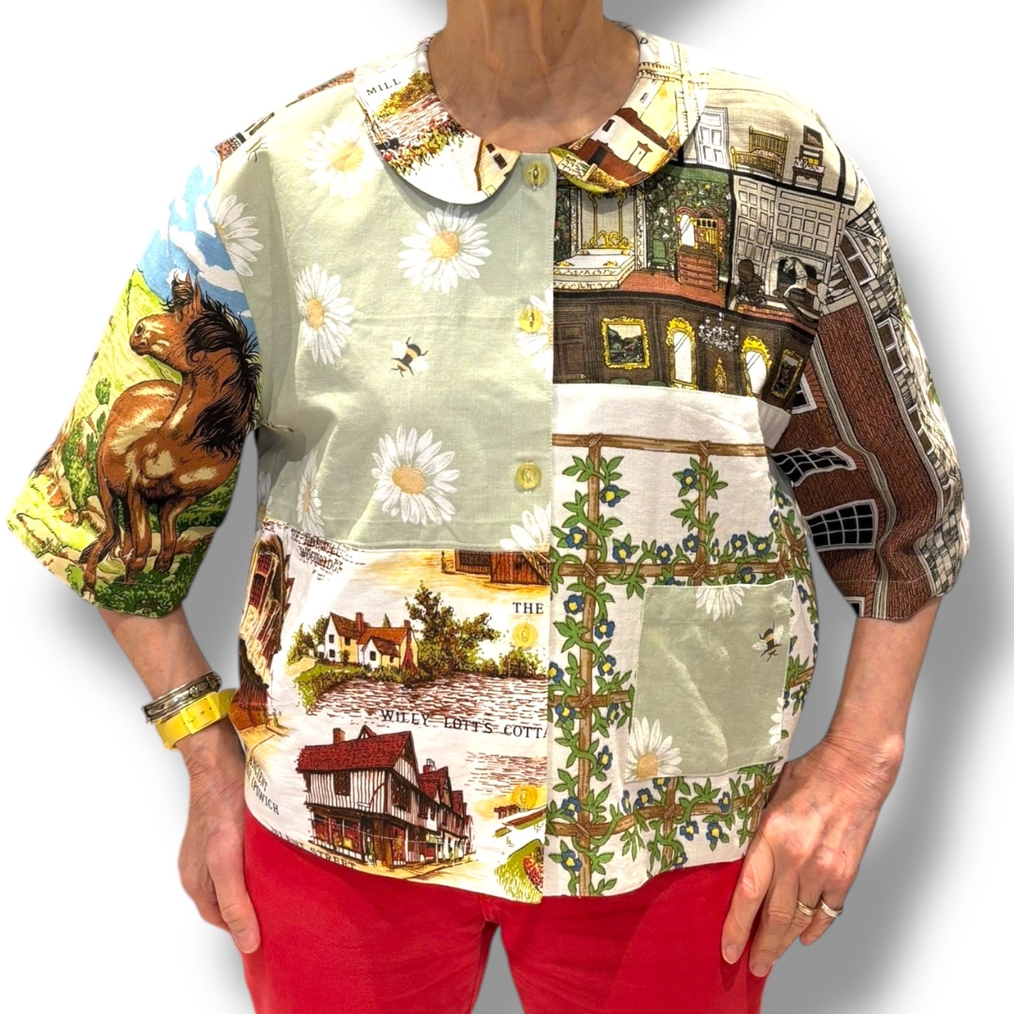 One size tea-shirt “Erddig and bees with flowers”